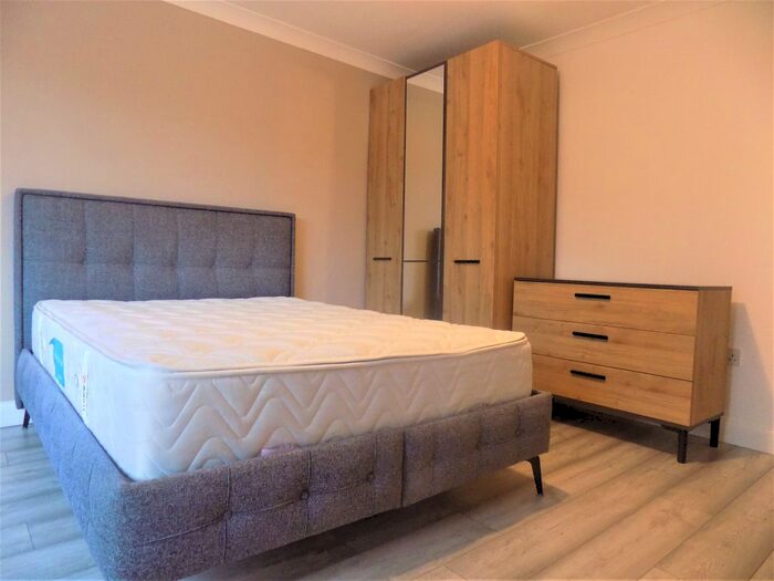 1 Bedroom Studio To Rent In Meyrick Avenue, Luton, Bedfordshire, LU1