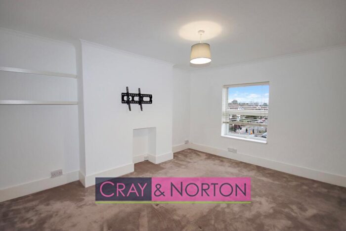 1 Bedroom Flat For Sale In Lower Addiscombe Road, East Croydon, CR0