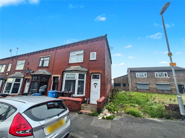 2 Bedroom End Of Terrace House For Sale In Belmont Street, Oldham, Greater Manchester, OL1