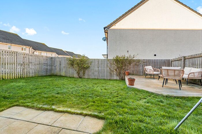 4 Bedroom Detached House For Sale In Martin Street, Burdiehouse, Edinburgh, EH17