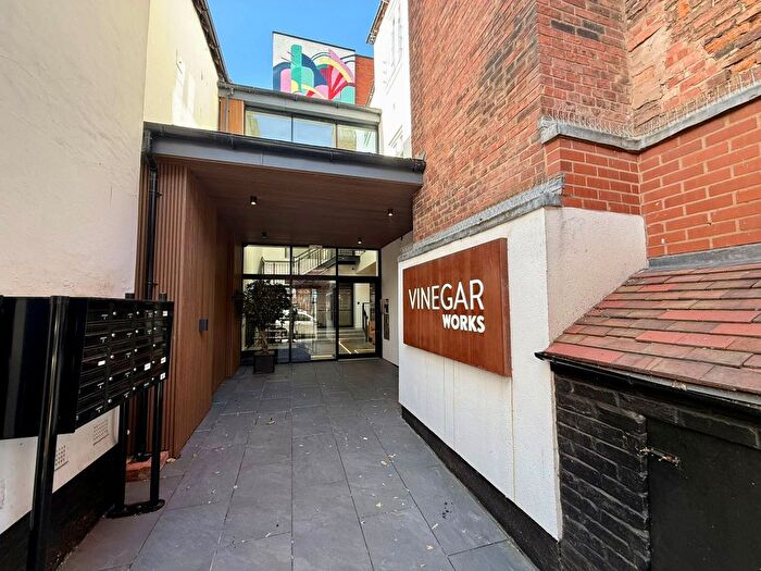 2 Bedroom Flat To Rent In Foregate Street, Worcester, WR1