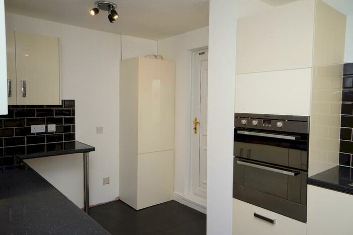 2 Bedroom House To Rent In Swift Way, Sheffield, S2