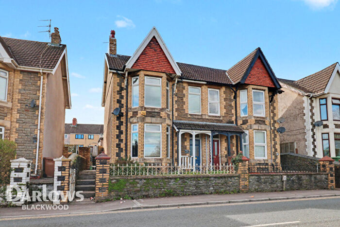 3 Bedroom Semi-Detached House For Sale In Blackwood Road, Blackwood, NP12