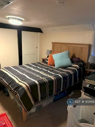 1 Bedroom Flat To Rent In Watling Street East, Towcester, NN12