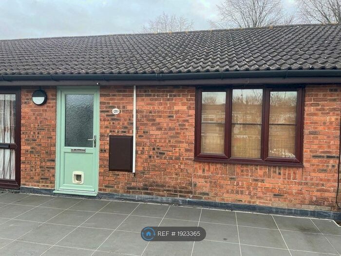 1 Bedroom Flat To Rent In Avon View Road, Burton, Christchurch, BH23