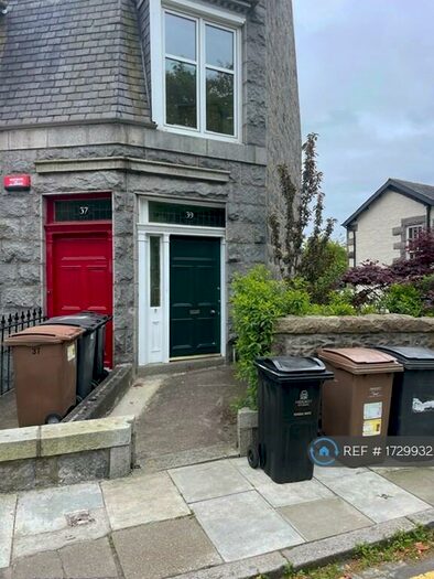 3 Bedroom Flat To Rent In Devanha Gardens South, Aberdeen, AB11