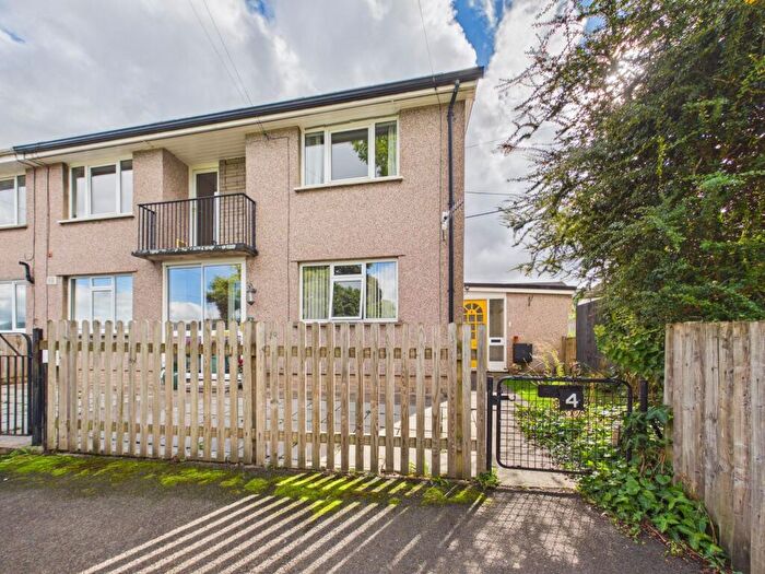 2 Bedroom Flat To Rent In Glanrhyd, Gilwern, NP7