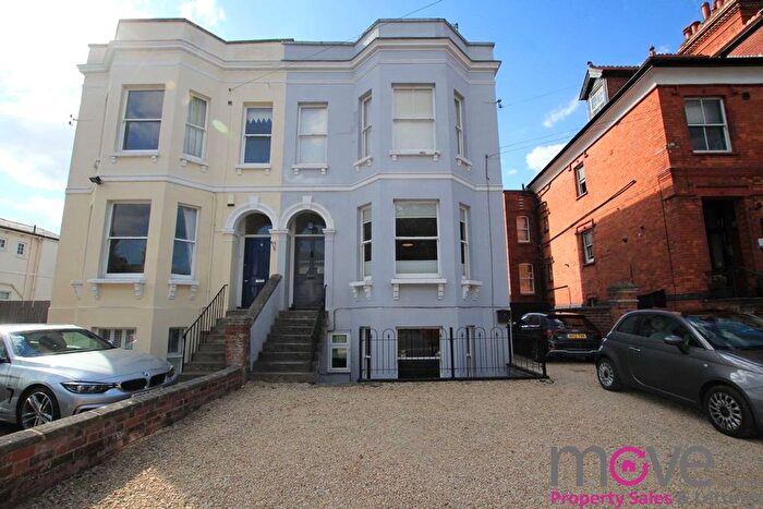 2 Bedroom Flat To Rent In Old Bath Road, Cheltenham, GL53