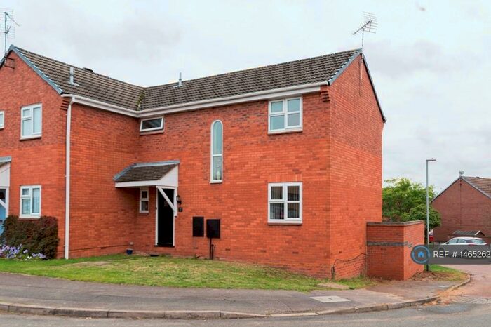 3 Bedroom Semi-Detached House To Rent In Colmworth Close, Lower Earley, Reading, RG6