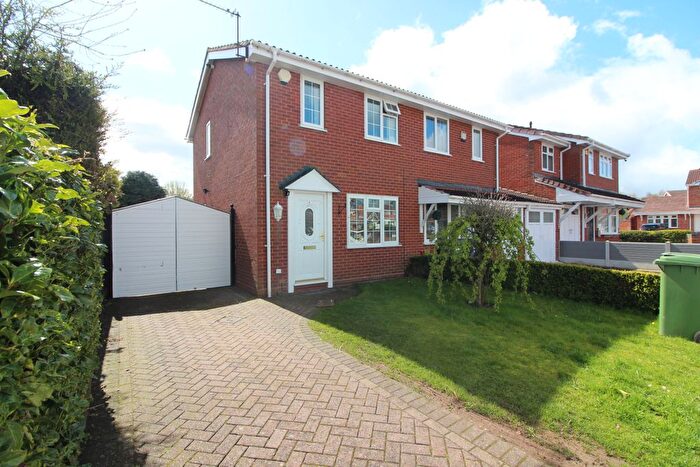 2 Bedroom Semi Detached House To Rent In Kington Close, Willenhall, WV12