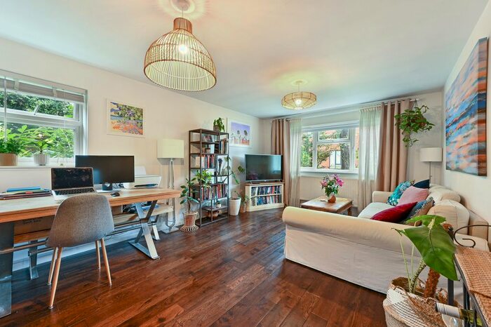 1 Bedroom Flat To Rent In Christchurch Close, Colliers Wood, London, SW19