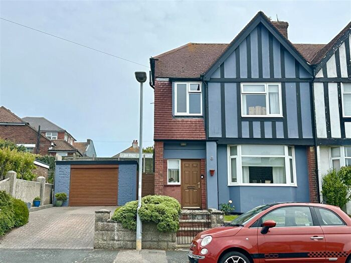 4 Bedroom Semi-Detached House For Sale In Berlin Road, Hastings, TN35