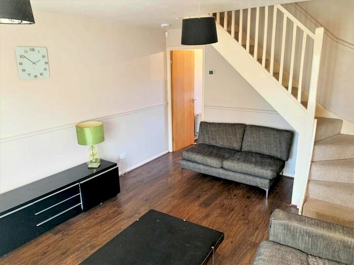 2 Bedroom End Of Terrace House To Rent In Stubbs Way, Colliers Wood, London, SW19
