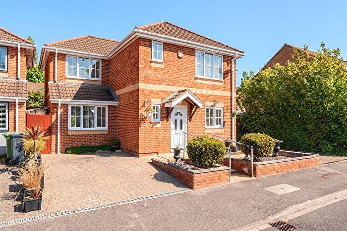 4 Bedroom Detached House For Sale In Sullivan Close, Portchester Borders, PO6