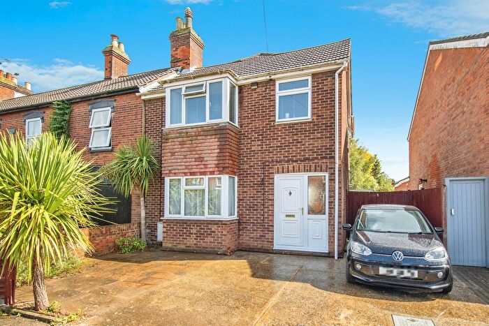 3 Bedroom Semi-detached House For Sale In York Road, Ipswich, IP3