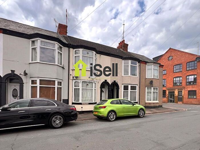 3 Bedroom Terraced House For Sale In Countess Road, Northampton, NN5