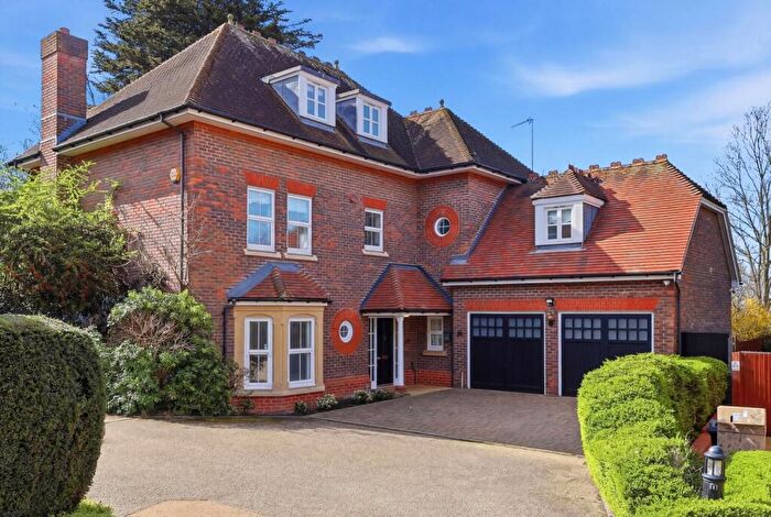 6 Bedroom Detached House For Sale In Regents Drive, Woodford Green, IG8