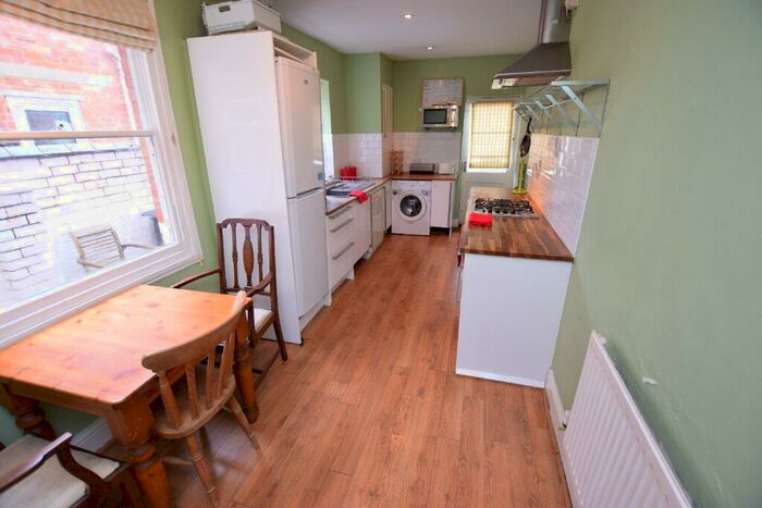 4 Bedroom Terraced House To Rent In Clarke Road, Abington, Northampton, NN1
