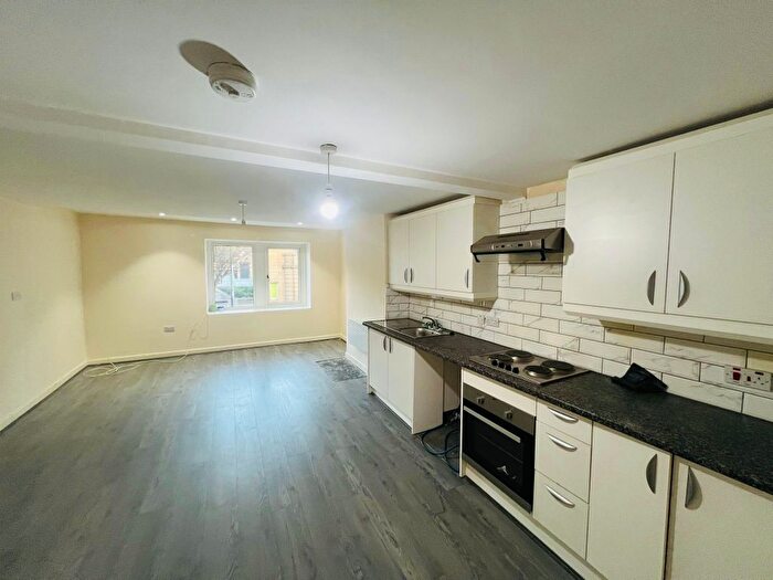 1 Bedroom Flat To Rent In Wharf Street, Sowerby Bridge, HX6