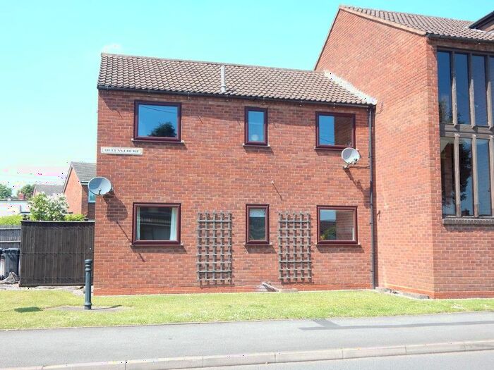 2 Bedroom Flat To Rent In Cottage Lane, Chasetown, Burntwood, WS7