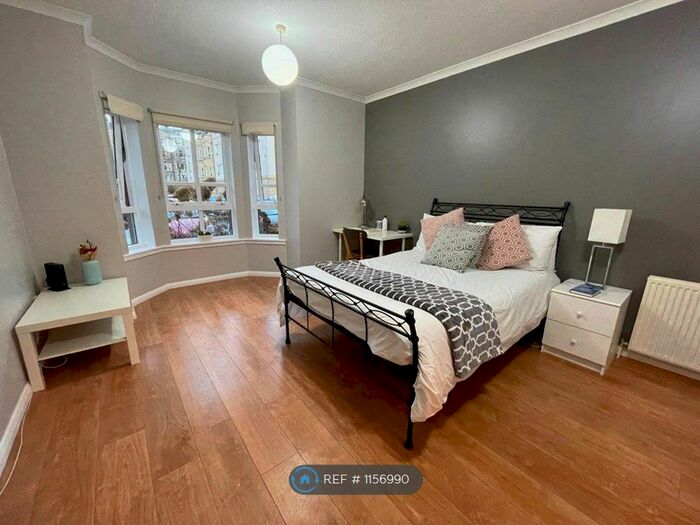 4 Bedroom Flat To Rent In Hopetoun Street, Edinburgh EH7