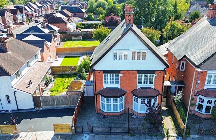 5 Bedroom Semi-detached House For Sale In Holmfield Road, Stoneygate, Leicester, LE2