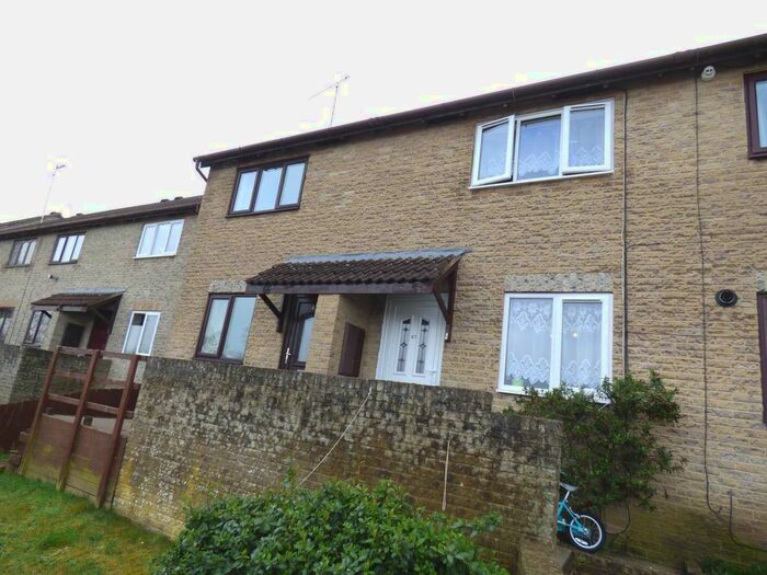 2 Bedroom Property To Rent In Whatcombe Road, Frome, Somerset, BA11