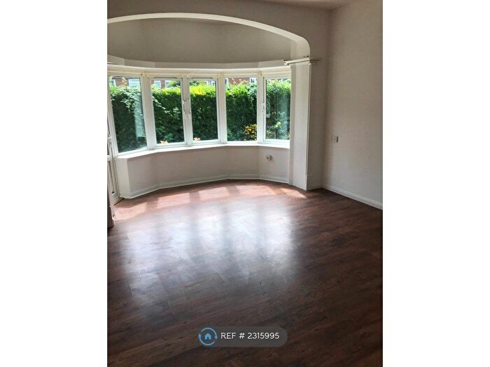 2 Bedroom Flat To Rent In Lister House, Margate, CT9