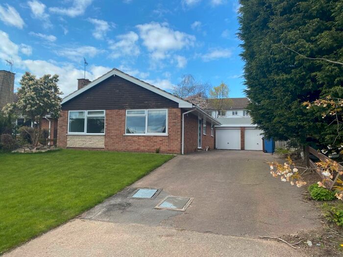 3 Bedroom Bungalow To Rent In Pinewood Drive, Mansfield, NG18