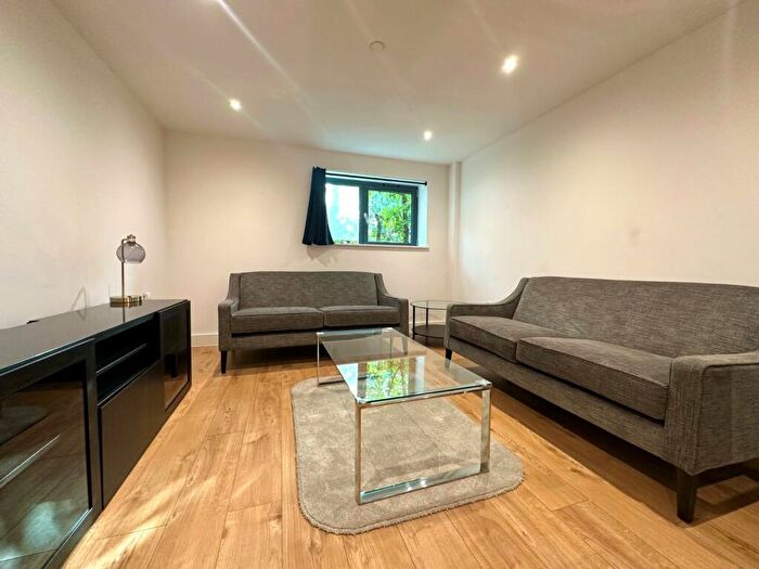 1 Bedroom Flat To Rent In Mabgate, Leeds, West Yorkshire, LS9