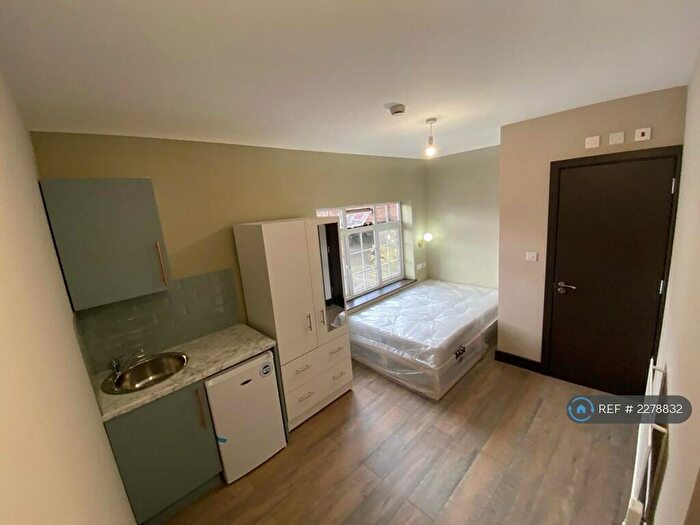 Studio To Rent In Ferndown, Northwood, HA6