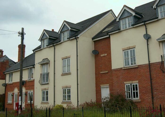 2 Bedroom Flat To Rent In Swan Court, Burford, WR15