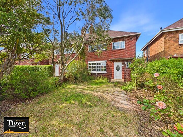 3 Bedroom Semi Detached House For Sale In Lostock Gardens, Blackpool, FY4