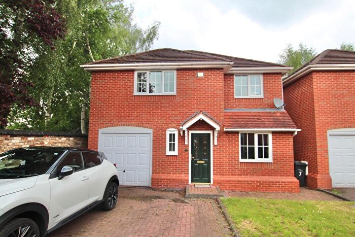 4 Bedroom House To Rent In Parkfield Court, Tamworth, B77