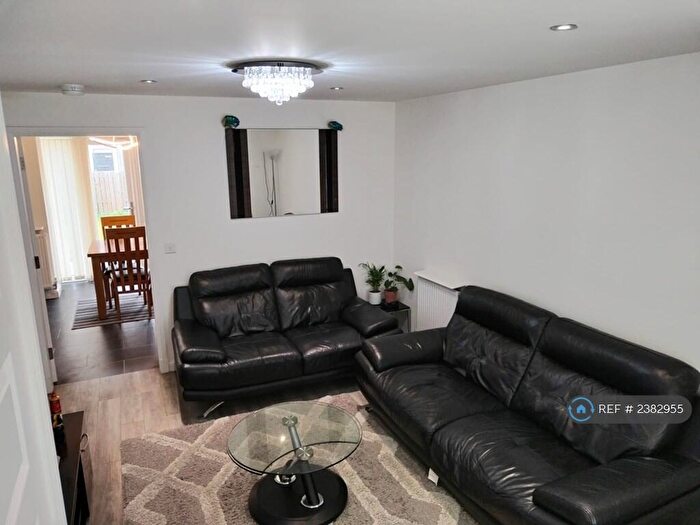 4 Bedroom Semi-Detached House To Rent In Craw Yard Place, Edinburgh, EH12