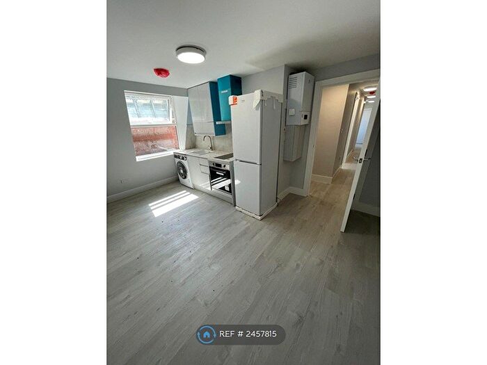 2 Bedroom Flat To Rent In Caledonian Road, London, N1