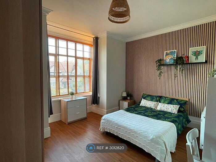 Studio To Rent In Lower Addiscombe Road, Croydon, CR0