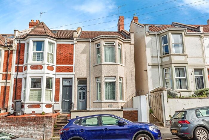 3 Bedroom End Of Terrace House For Sale In Chessel Street, Bristol, BS3
