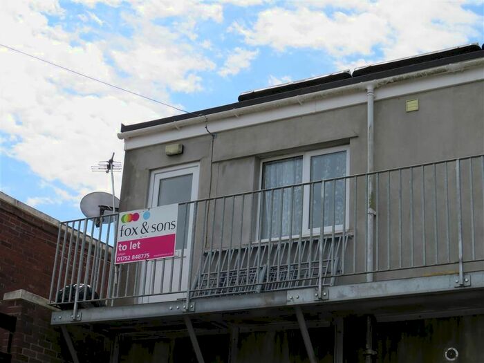 2 Bedroom Flat To Rent In Fore Street, Saltash, PL12