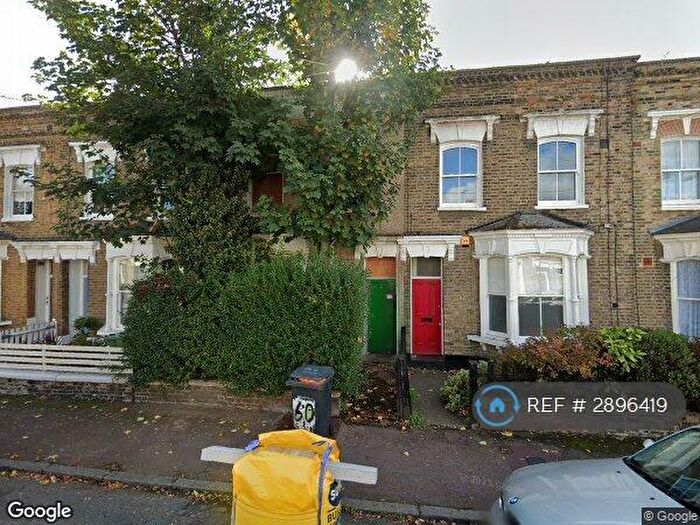 Studio To Rent In Billington Road, London, SE14