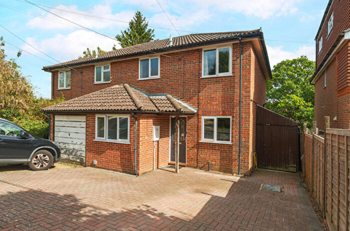 3 Bedroom Semi-Detached House For Sale In Hawthorn Road, Godalming, Surrey, GU7