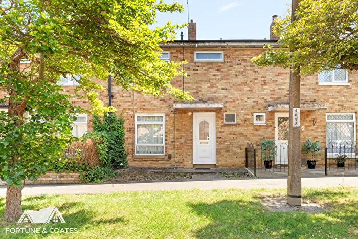 3 Bedroom Terraced House For Sale In Hollyfield, Harlow, CM19