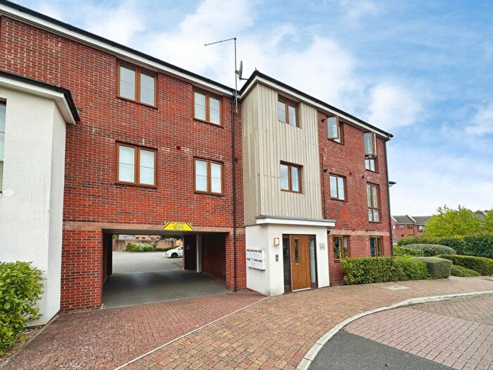 2 Bedroom Flat For Sale In Peggs Way, Basingstoke, Hampshire, RG24