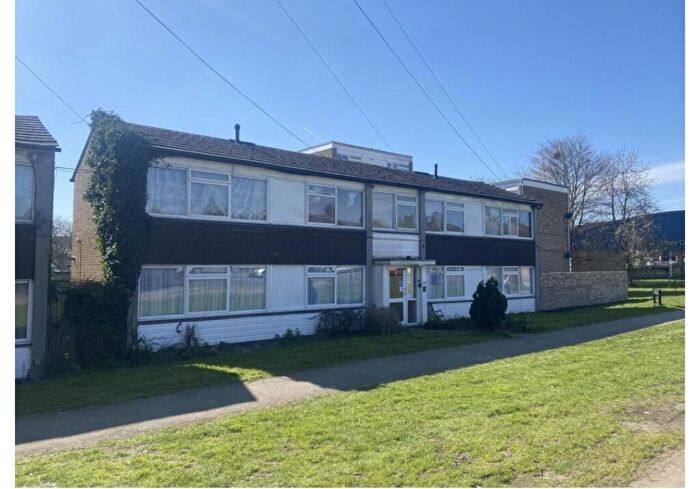 1 Bedroom Flat For Sale In High Street, London Colney, AL2