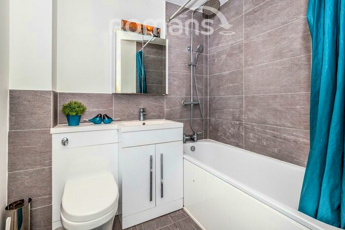 2 Bedroom Apartment To Rent In Littlebrook Avenue, Nr Burnham, SL2