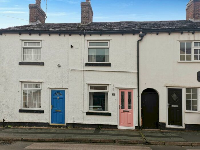 2 Bedroom Terraced House To Rent In Timber Street, Macclesfield, Cheshire, SK10