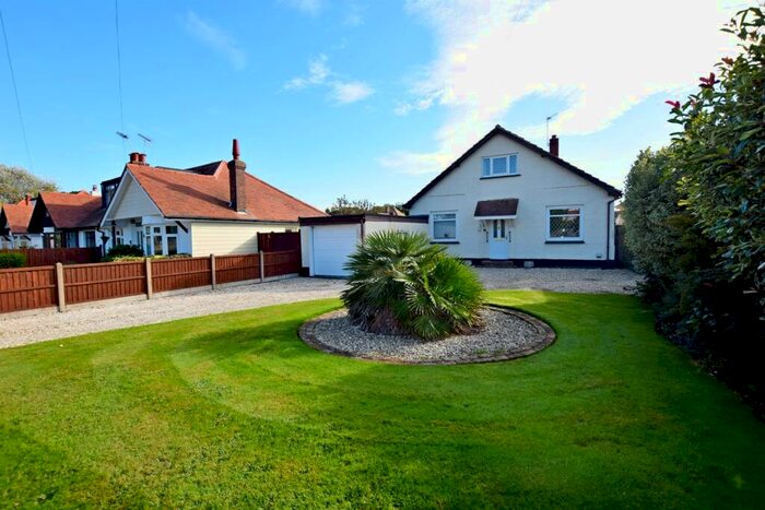 3 Bedroom Detached Bungalow To Rent In Firs Avenue, Felpham, Bognor Regis, PO22