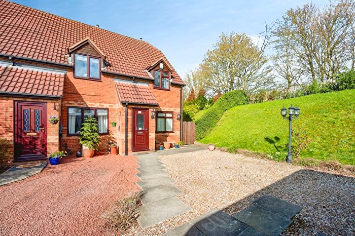 2 Bedroom Semi Detached House For Sale In Kingswood Drive, Kirkby-In-Ashfield, Nottingham, Nottinghamshire, NG17