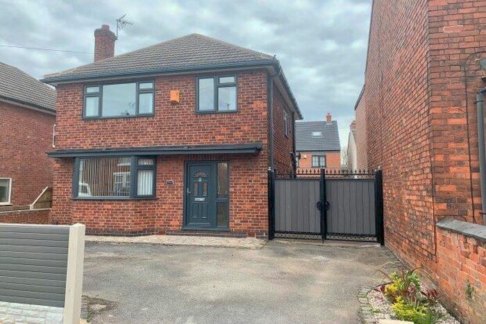 3 Bedroom Detached House To Rent In Bonsall Street, Nottingham, NG10
