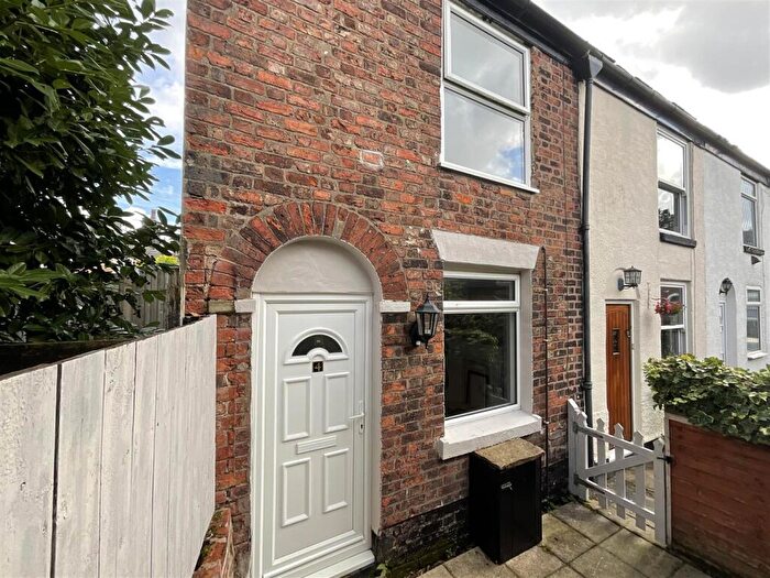 2 Bedroom Terraced House To Rent In Harrops Place, Macclesfield, SK11